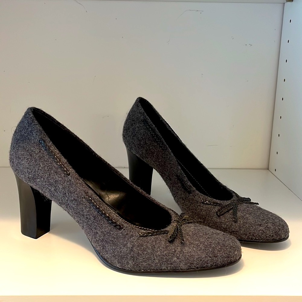 VINTAGE RALPH LAUREN PUMPS